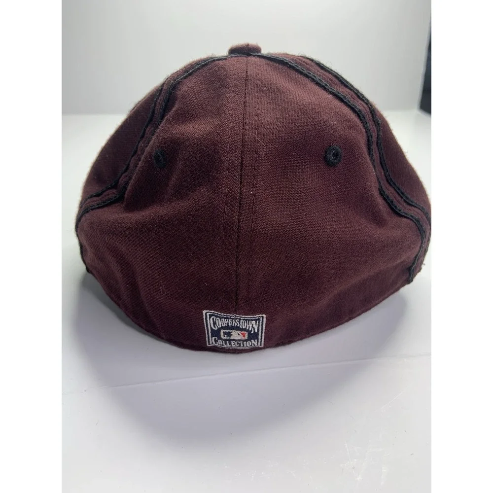 Cooperstown Collection MLB LA Dodgers Fitted Burgandy Hat  Size 7 1/8‎